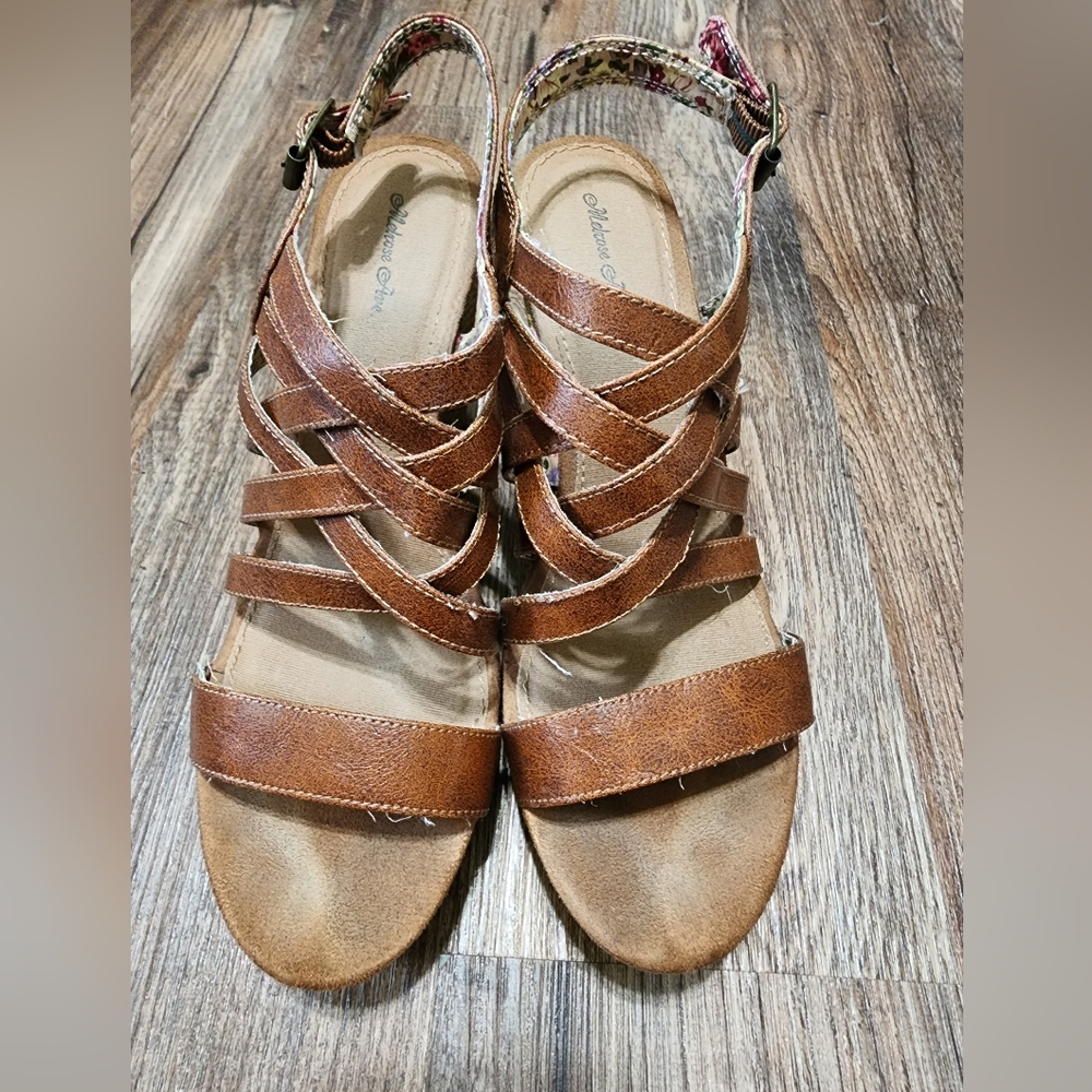 Stylish Brown Strappy Sandals